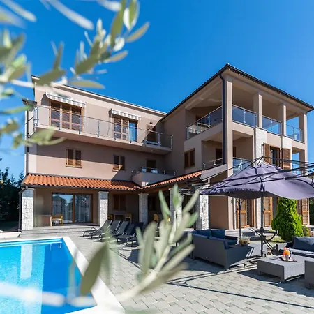 Istriensonne - Nastassii 1-4 Mit Pool Und Meerblick Apartment Banjole